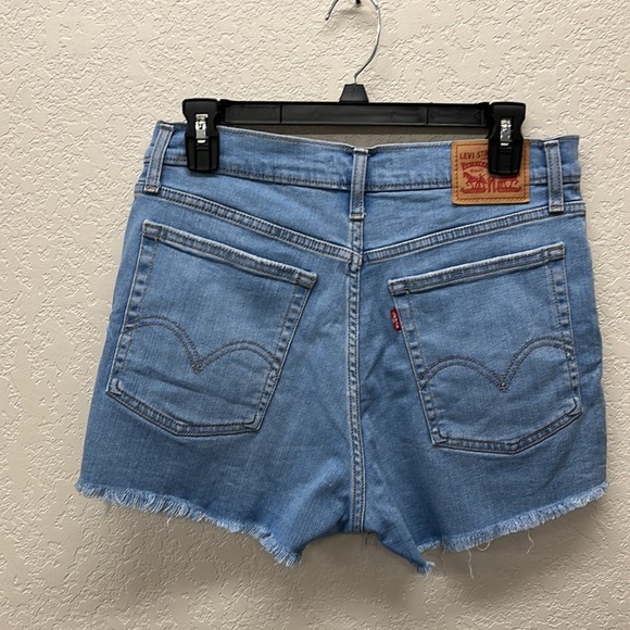 Levi’s High Rise Shorts 29 Light Wash Cutoffs - Picture 4 of 6
